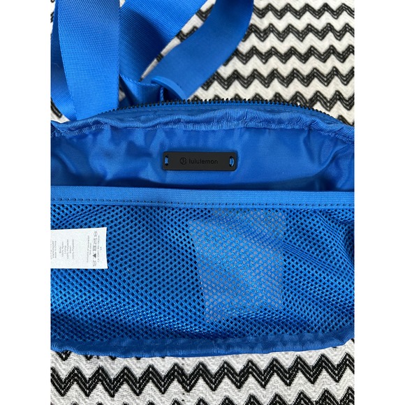NWT Wild Bluebell lululemon Everywhere Belt Bag EBB (1L) - Picture 11 of 16